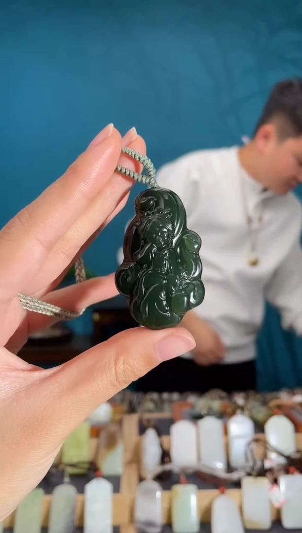 颈饰未镶嵌和田玉1