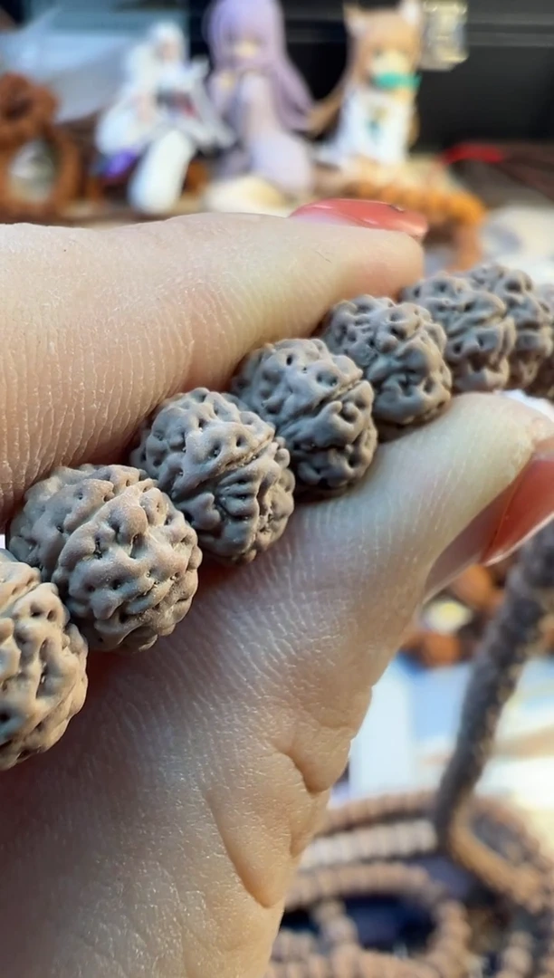 【闪购商品】金刚菩提手串清理款 战神平细梅花10+