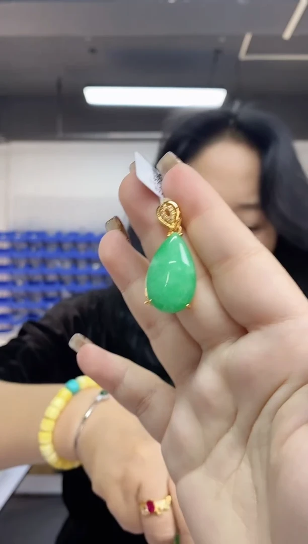 【闪购商品】翡翠吊坠(不含链)未镶嵌多样性发其一颜色微差