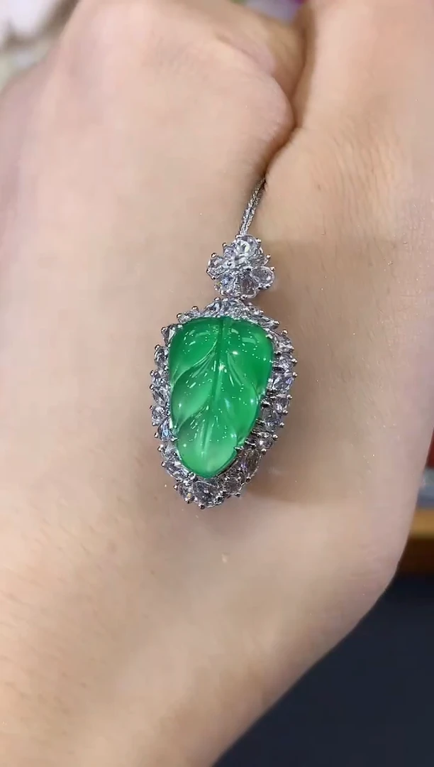 吊坠(不含链)18K金镶嵌翡翠B176