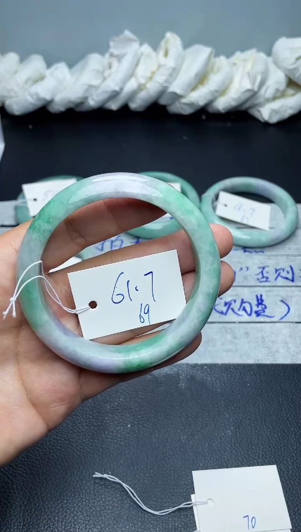 未镶嵌手镯翡翠69