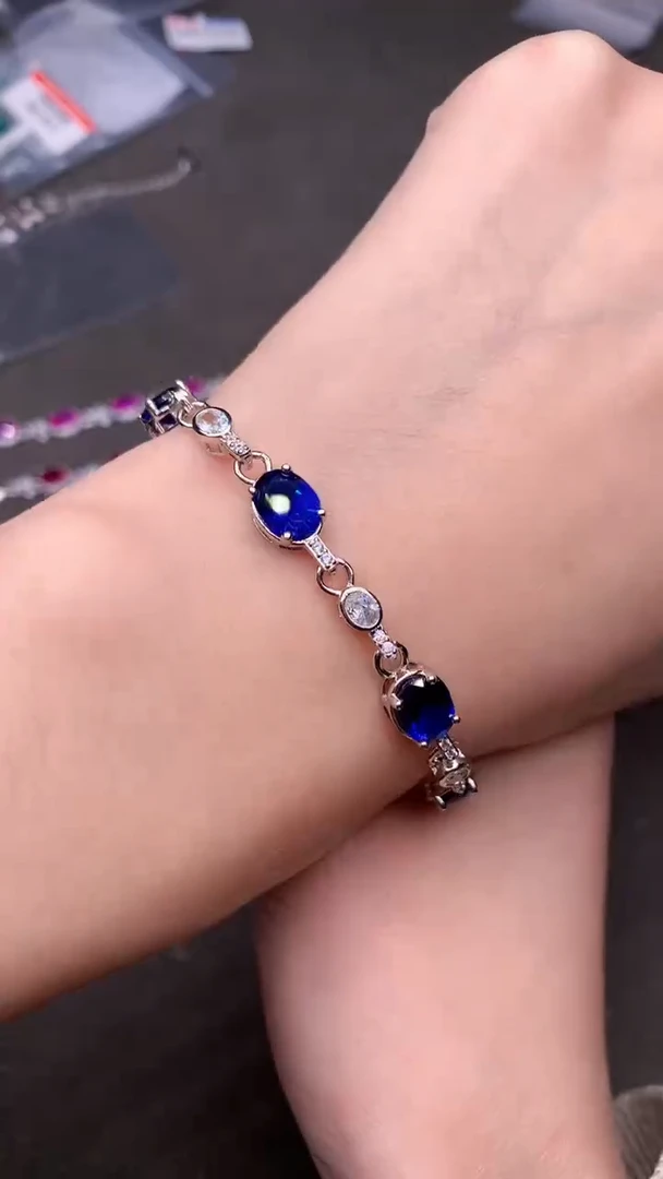 【闪购商品】蓝宝石手链银S925镶嵌......