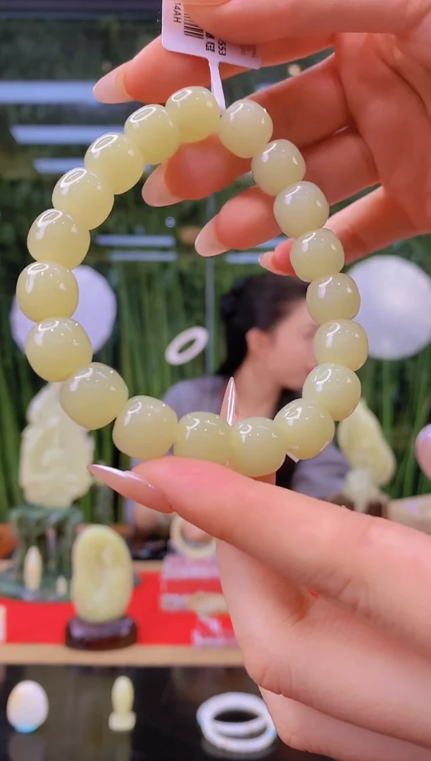 未镶嵌和田玉挂件闪购一级黄手串约11*12mm