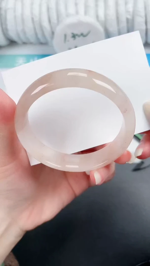 【闪购商品】石英质玉手镯未镶嵌80-56