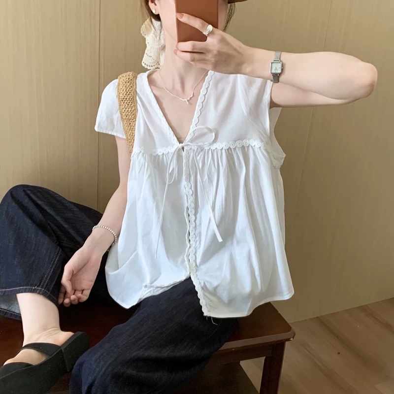 Y T原创（棉麻清新v领系带刺绣花朵小飞袖小衫）25812