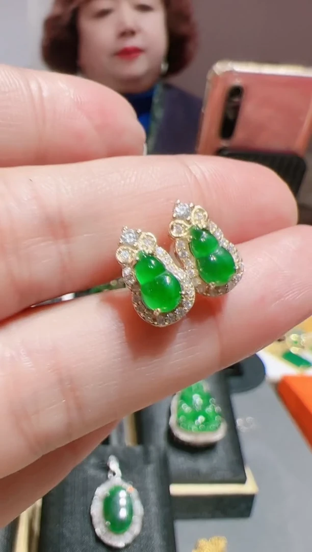 【闪购商品】翡翠耳饰未镶嵌202511816