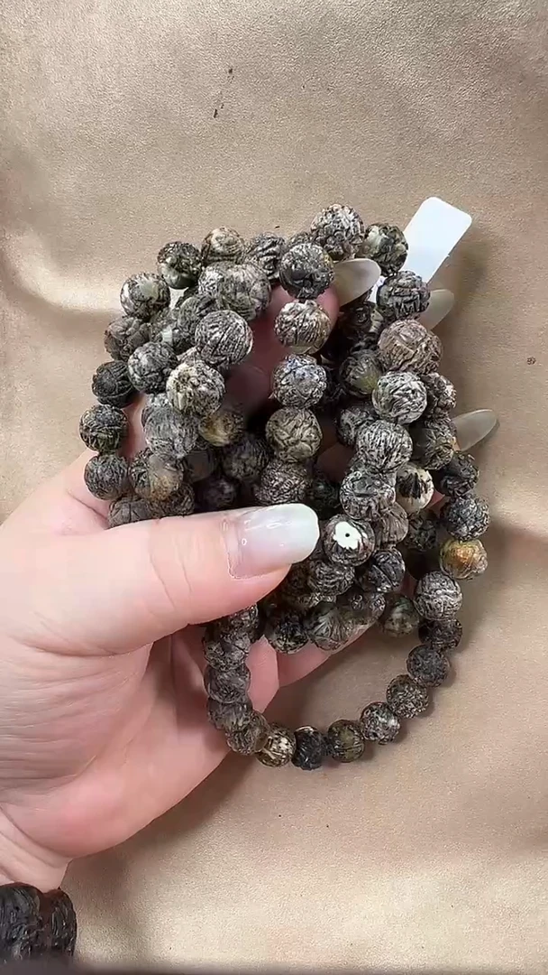 琥珀颈饰未镶嵌项链