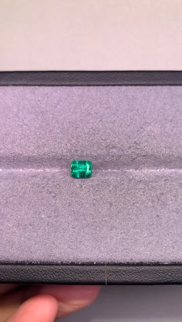 裸石未镶嵌祖母绿1.04ct赞比亚吉尔德VV微油A284