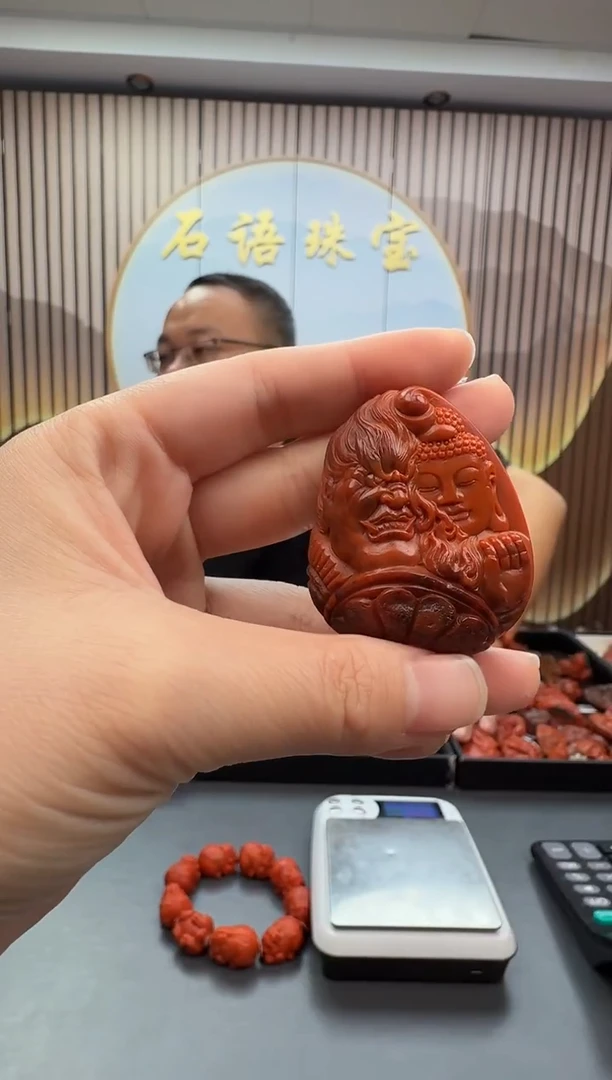 未镶嵌雕刻南红玛瑙130ZB1125产品一个