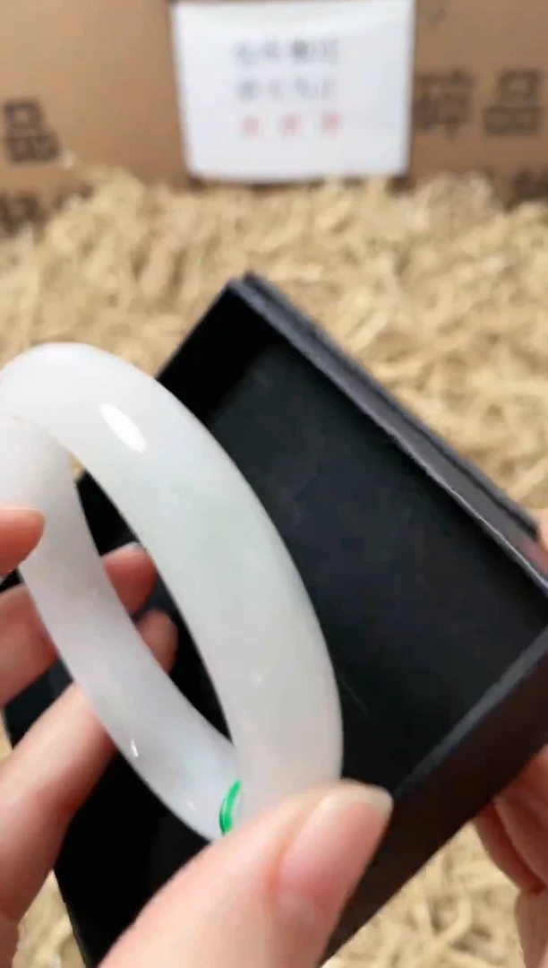 未镶嵌手镯石英质玉30-Q516-55