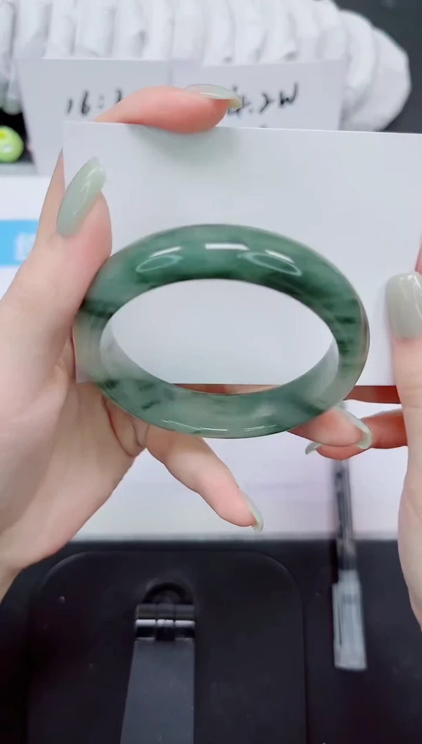 石英质玉未镶嵌手镯225