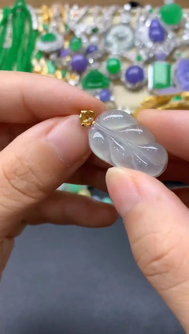 颈饰18K金镶嵌翡翠55-中国好珍宝