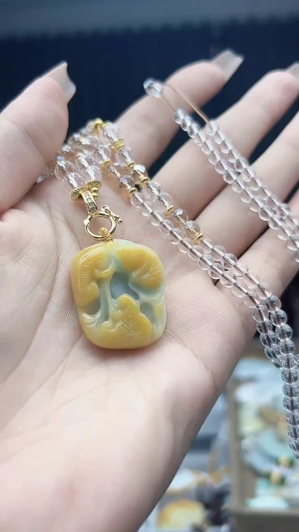 翡翠未镶嵌颈饰翡翠黄皮吊坠