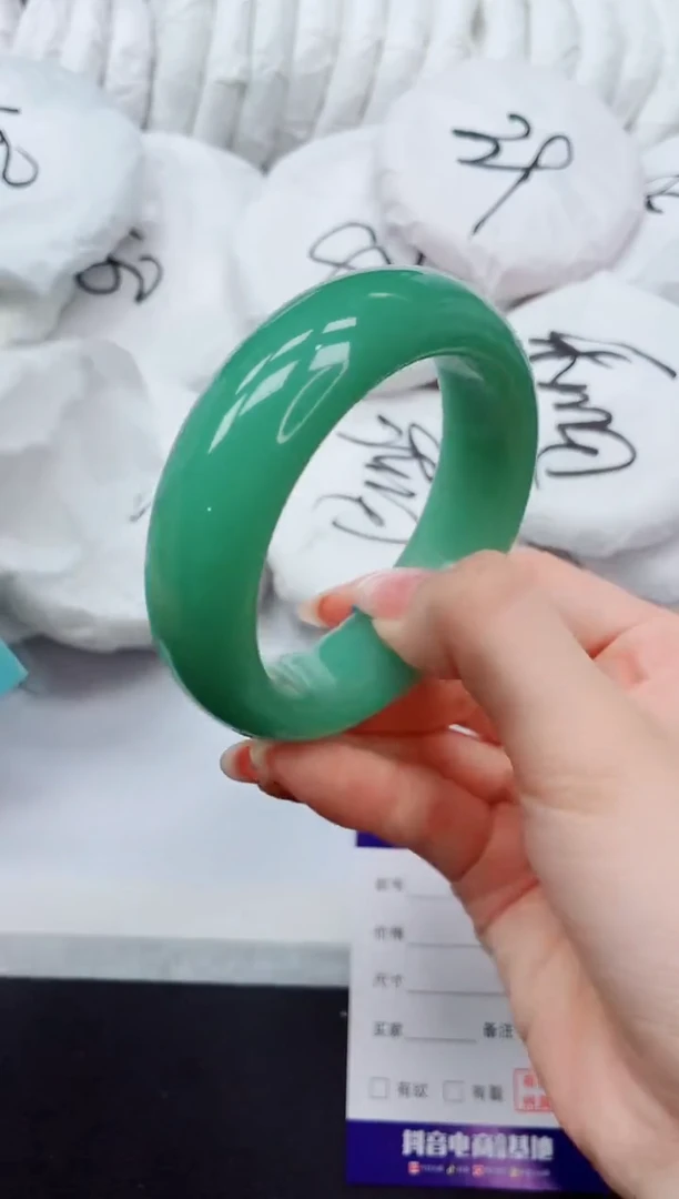 石英质玉手镯未镶嵌21K68-56