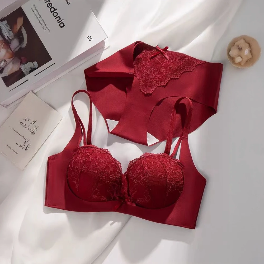 本命年红色内衣女小胸聚拢上托收副乳防下垂性感蕾丝女士胸罩套装