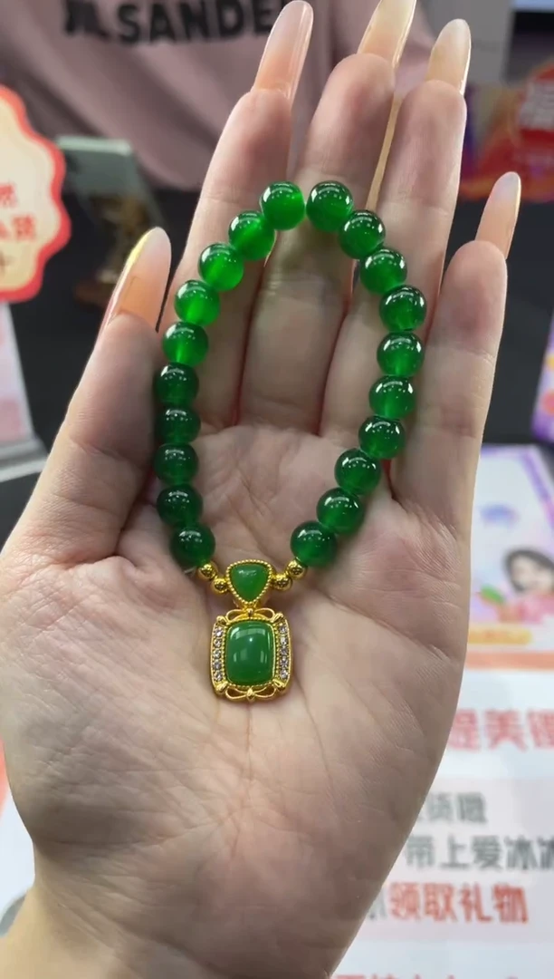 未镶嵌手串玛瑙/玉髓毛**雨玛瑙绿手串