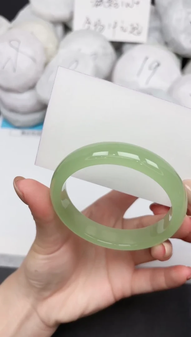 未镶嵌手镯石英质玉49/59.5