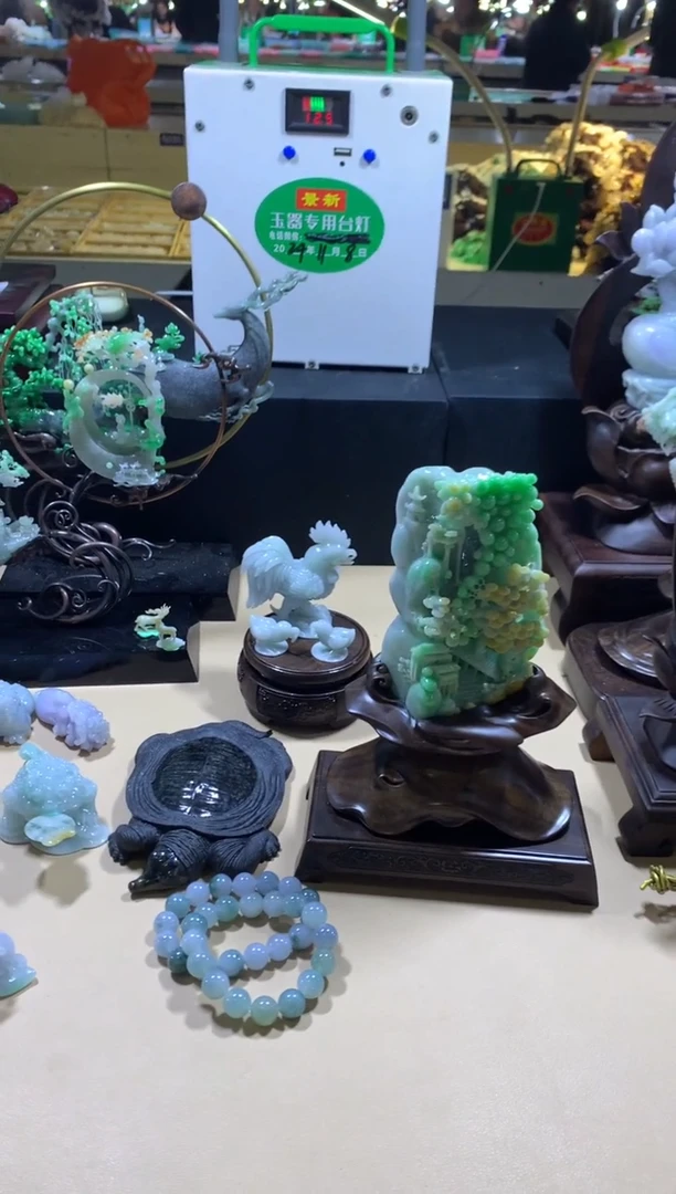 【闪购商品】翡翠摆件未镶嵌翡翠摆件