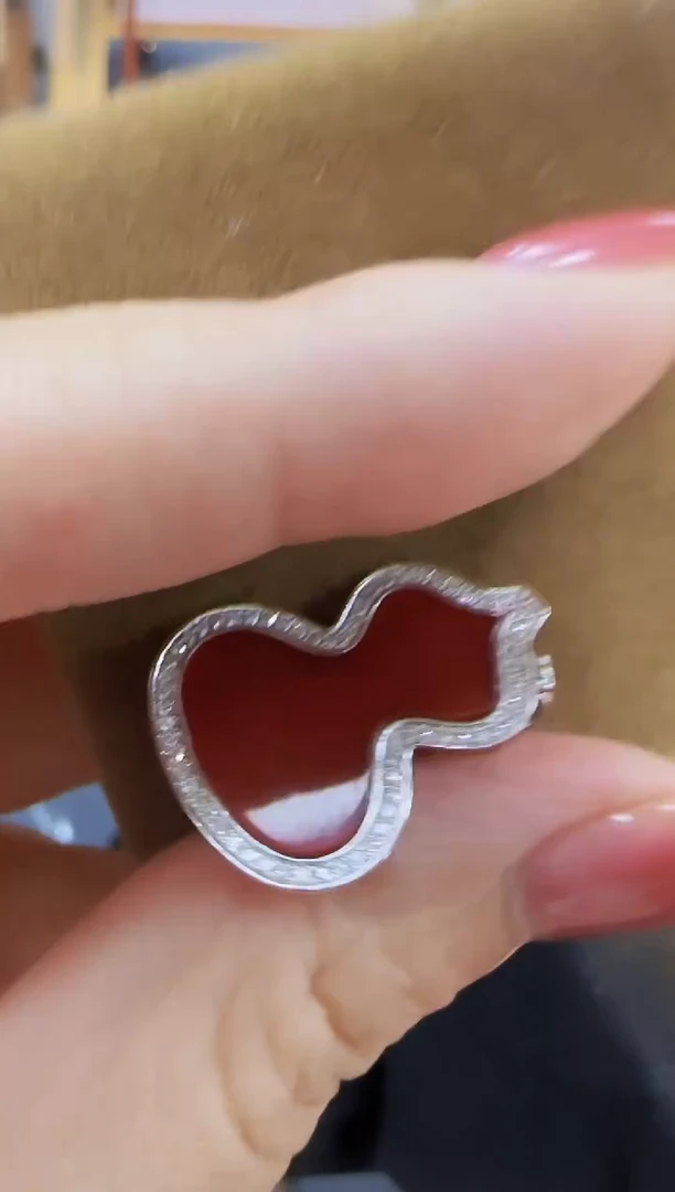 吊坠不含链18K金镶嵌钻石精选04-红葫芦吊坠