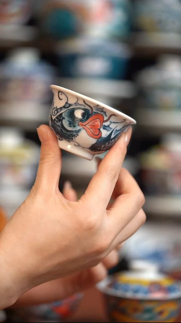 瓷片昨明压手杯（福利价格）