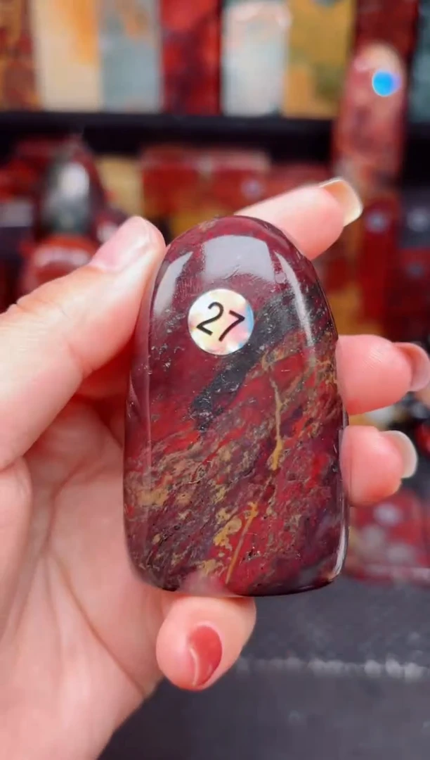 玉桂林鸡血玉印章摆件27