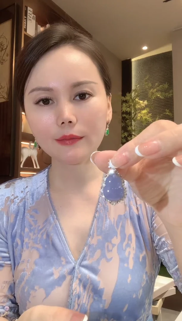 吊坠(不含链)18K金镶嵌翡翠C65紫货有一定色差