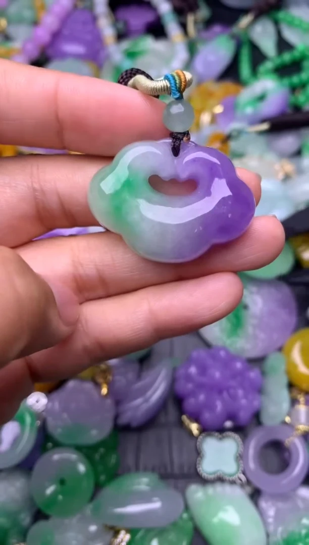 颈饰未镶嵌翡翠缅甸翡翠吊坠