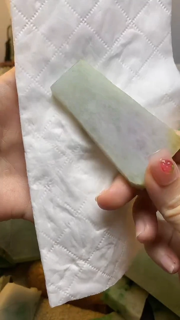 未镶嵌挂件翡翠缅甸A货翡翠,没有运费险,有纹有裂