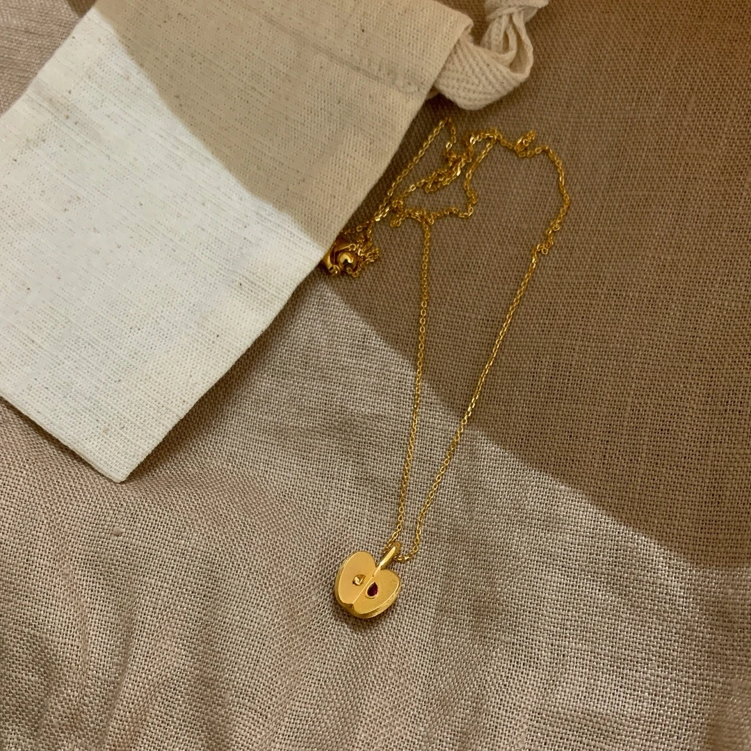 铜合金项链 圣诞节金色拉丝苹果项链女时尚百搭高级感秋冬锁骨链