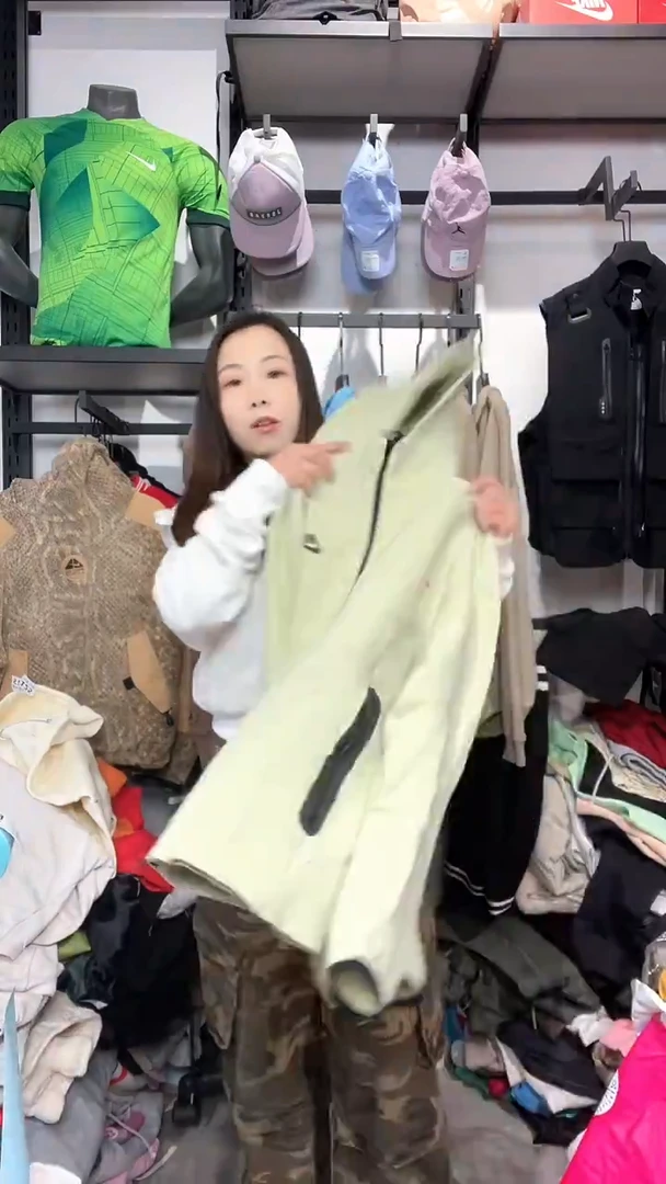 1467闪购编码  运动卫衣裤以直播间过款为准 尺码. 175