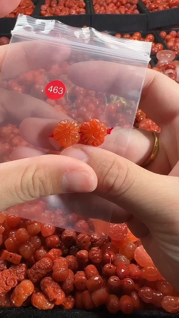 颈饰未镶嵌南红玛瑙1