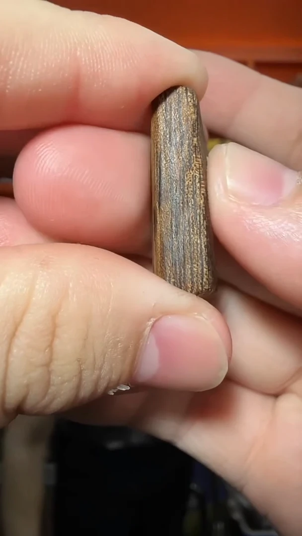 沉香吊坠35号沉水挂件多样性发一