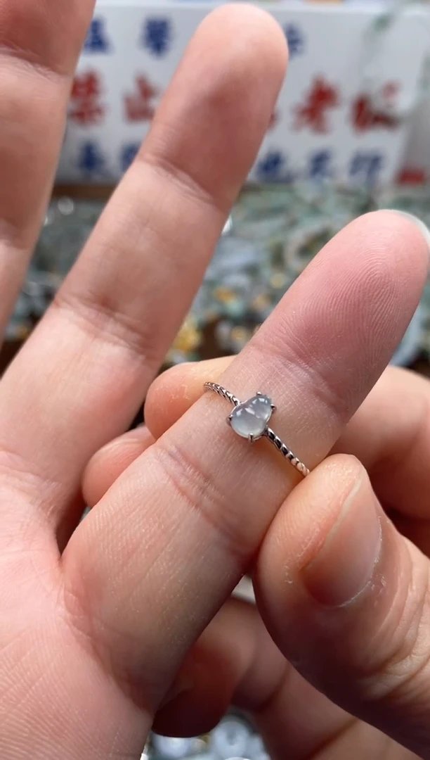 【闪购商品】翡翠颈饰未镶嵌哥哥