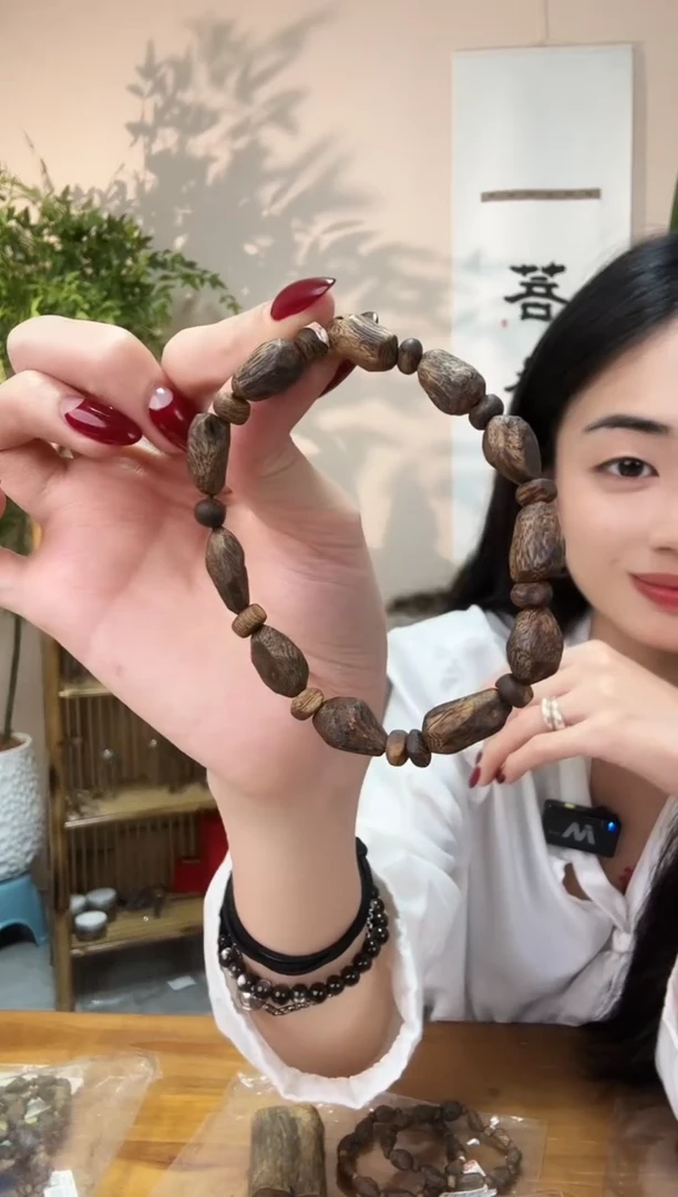 【闪购商品】沉香木手串99沉包头单圈多样性发其一6g