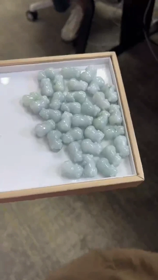 翡翠未镶嵌颈饰K135 /多样性发一件/配绳子（小）