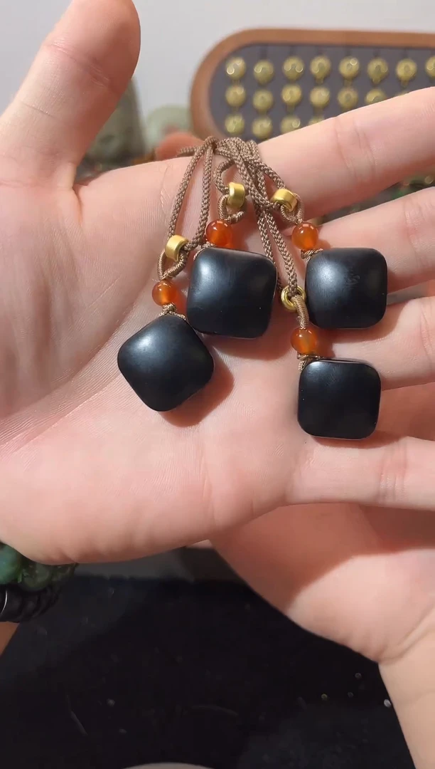 未镶嵌和田玉挂件方糖吊坠多样性拍一发一