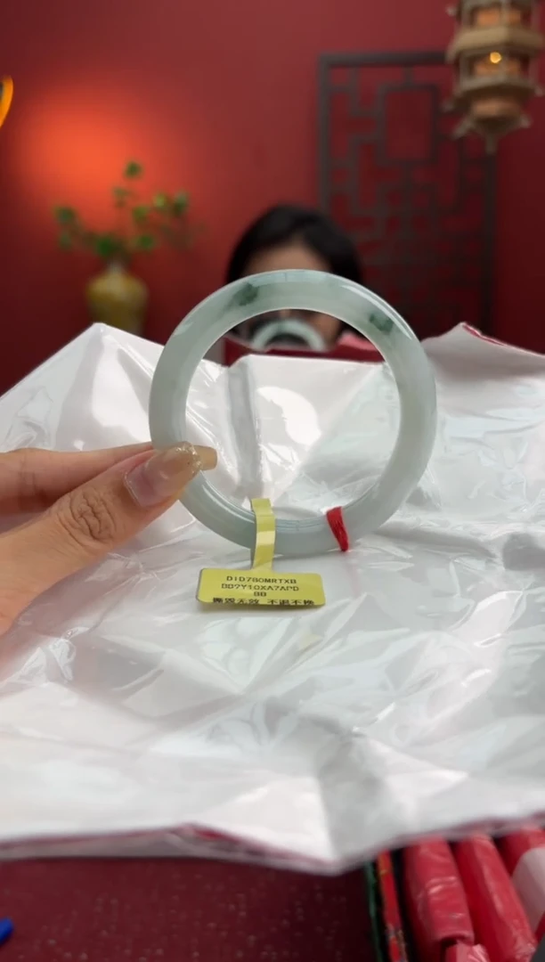未镶嵌手镯（圆镯）翡翠翡翠手镯7
