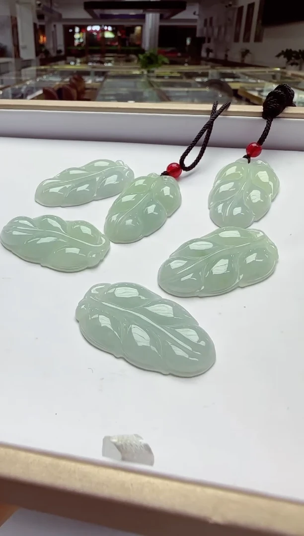 翡翠未镶嵌颈饰多样性发其一PH892