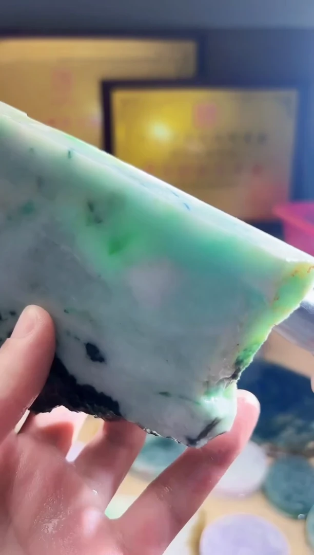 翡翠挂件未镶嵌A货张麦7751