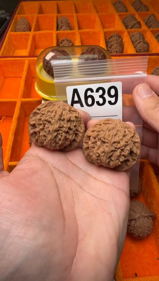 吊坠文玩核桃蟠龙纹42-A639