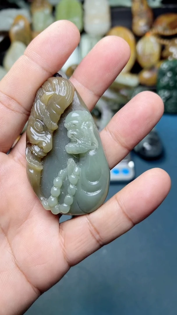 未镶嵌和田玉把件-