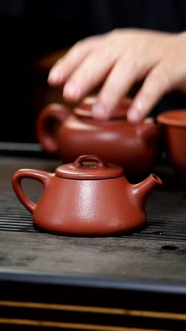茶壶紫砂11-半手红降坡小石瓢150cc