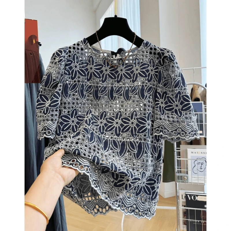 高级感刺绣蕾丝镂空短袖圆领衬衫上衣女夏季宽松大码减龄衬衣百搭