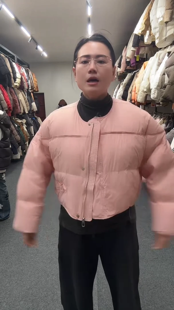 艾雨衣尚羽绒外套