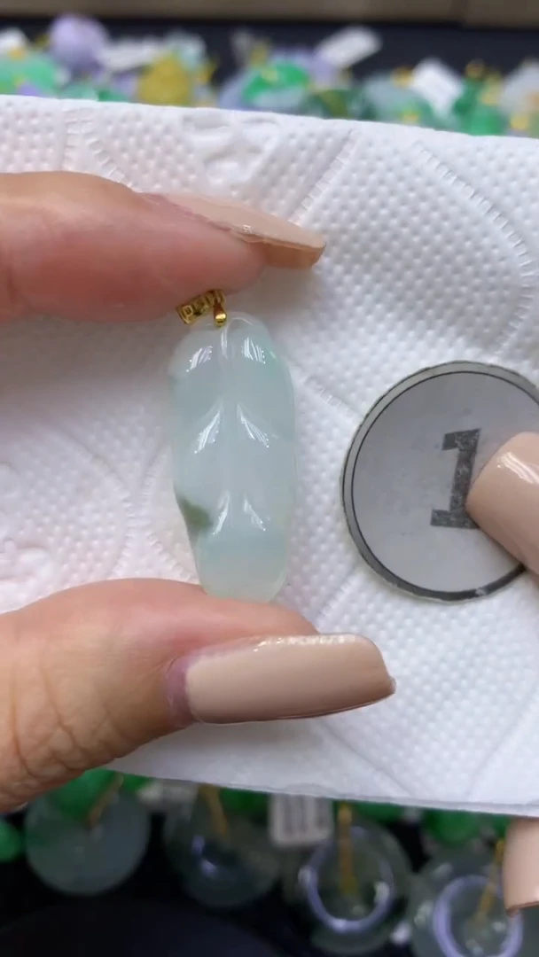 颈饰未镶嵌翡翠天然缅甸翡翠A货