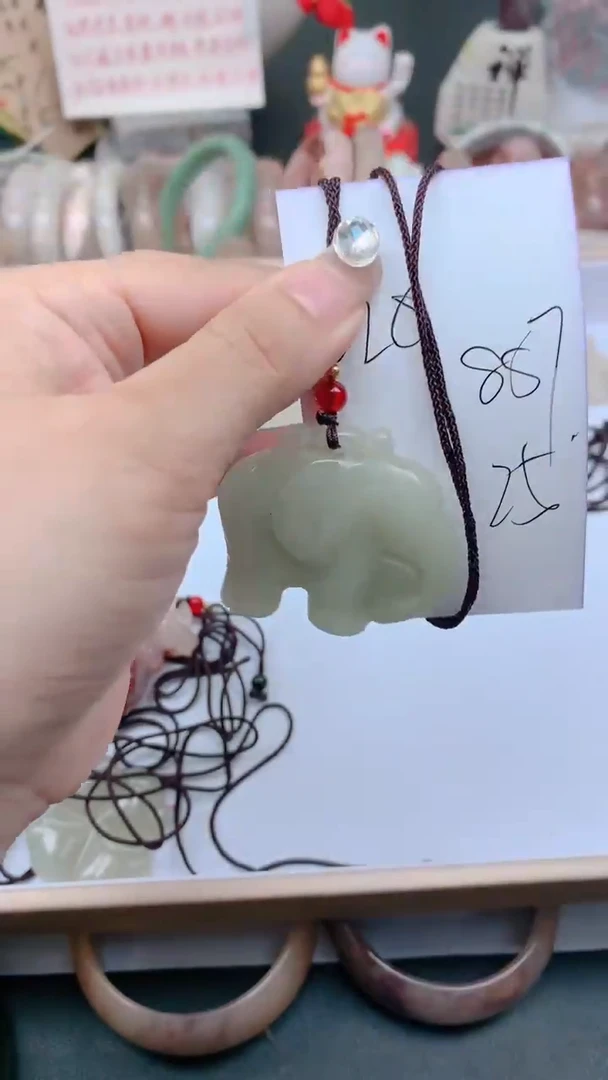 未镶嵌手镯石英质玉887