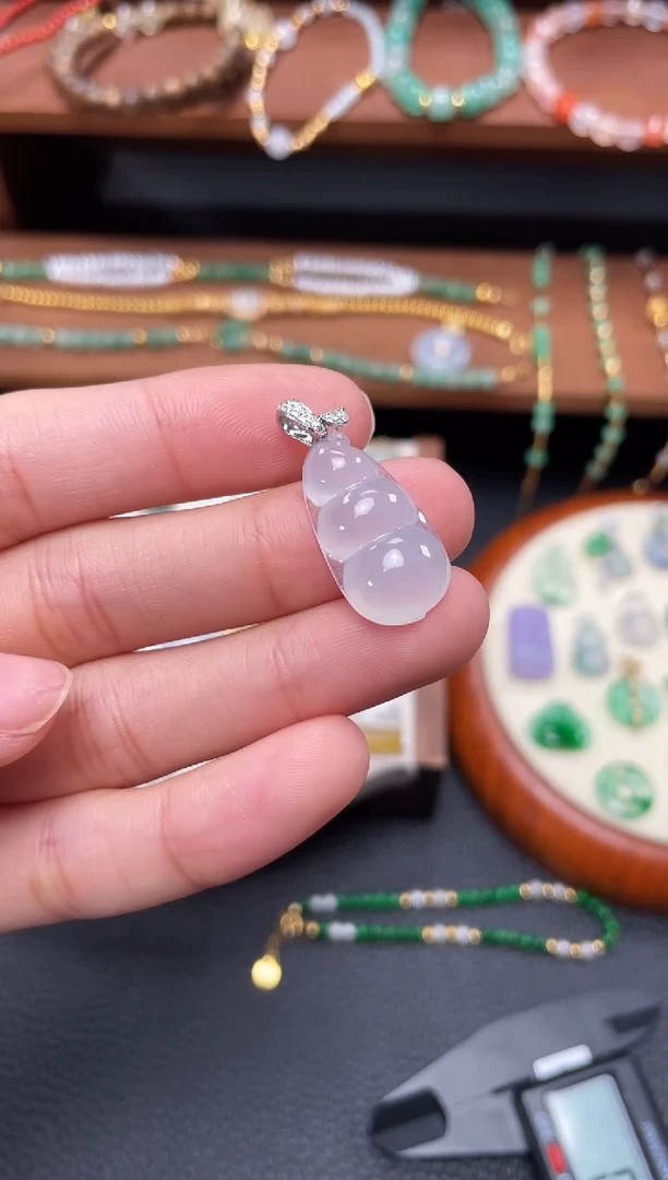 【闪购商品】翡翠吊坠(不含链)18K金镶嵌一个  JK432