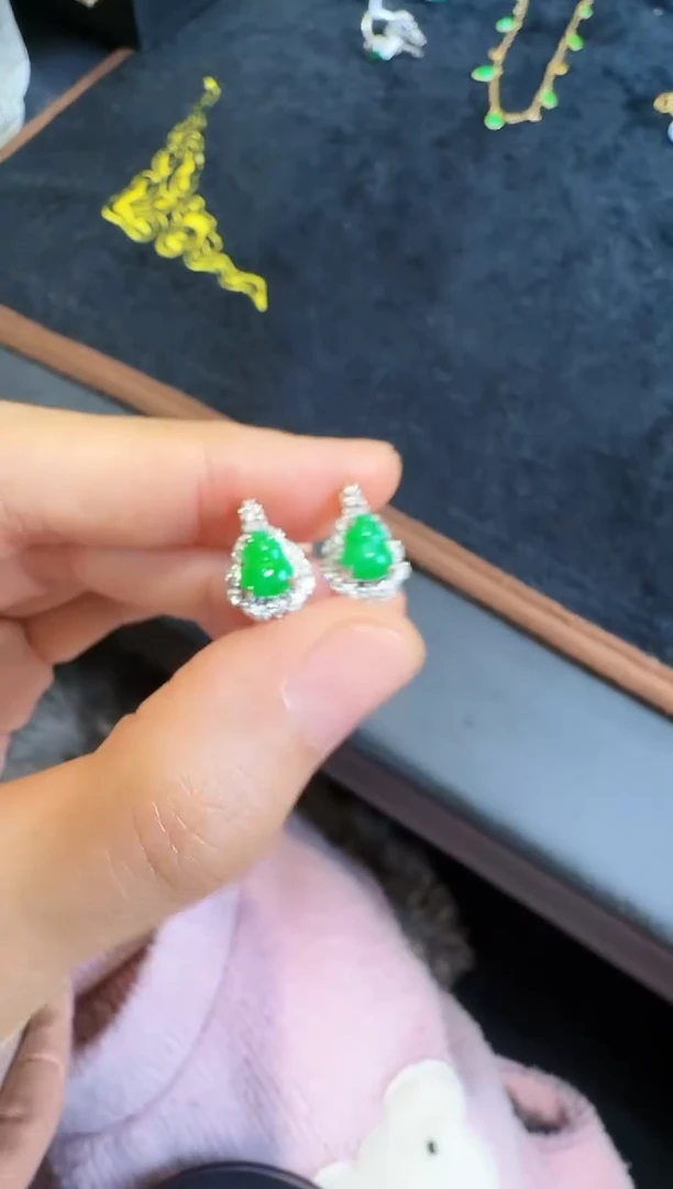 【闪购商品】翡翠耳饰18K金镶嵌00003990