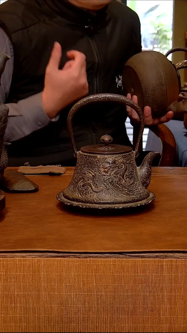 关西铁瓶砂铁龙壶