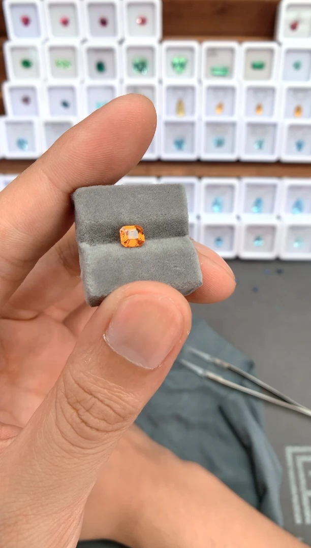 定制石榴石裸石未镶嵌0.84ct 芬达 12026